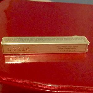 Stilla liquid lipstick